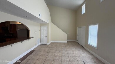 508 Tasco Ave SW in Palm Bay, FL - Foto de edificio - Building Photo