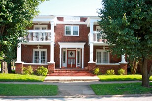 1320 E 17th St, Unit 1320-A in Tulsa, OK - Building Photo