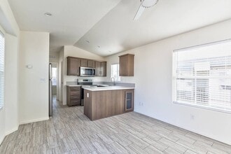 9985 N Pinal Ave, Unit 2041 Stonefield Ln in Casa Grande, AZ - Building Photo - Building Photo