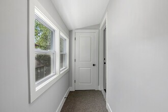 751 Veto St NW, Unit #2 in Grand Rapids, MI - Building Photo - Building Photo