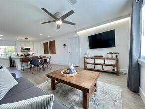 1801 Huldy St in Houston, TX - Building Photo - Building Photo