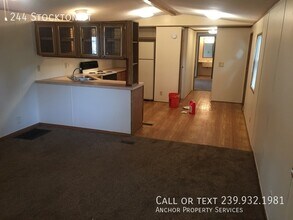 244 Stockton St in Ft. Myers, FL - Building Photo - Building Photo