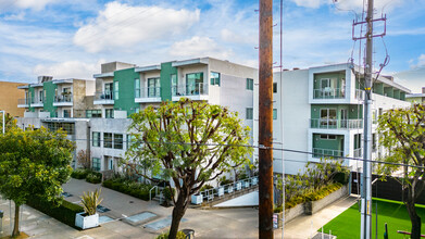 T Lofts in Los Angeles, CA - Building Photo - Primary Photo