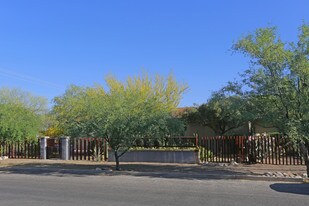 LUXURY DUPLEX in Tucson, AZ - Building Photo