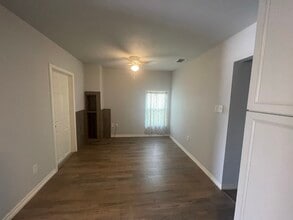 309 W Ave A in Kingsville, TX - Building Photo - Building Photo