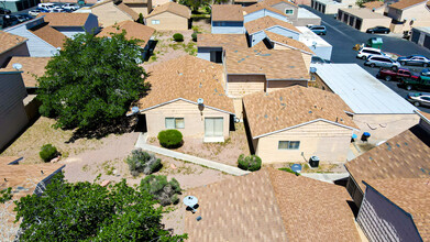 5145 Golden Ln in Las Vegas, NV - Building Photo - Building Photo