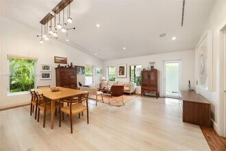 4140 Battersea Rd in Miami, FL - Building Photo - Building Photo