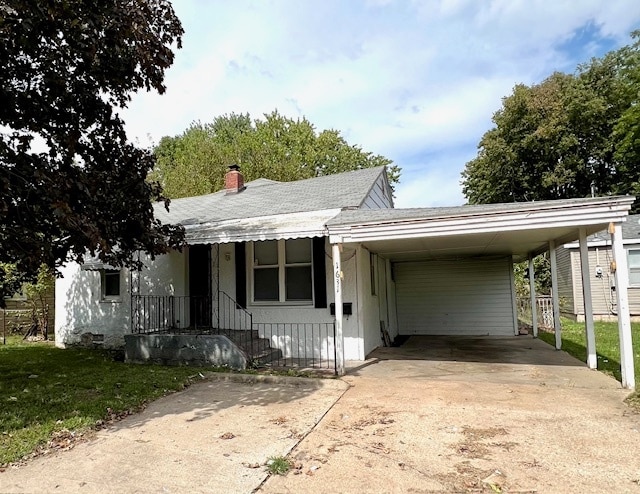 1631 E 8th St N in Springfield, MO - Foto de edificio