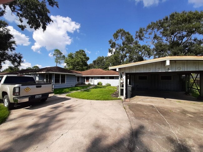 property at 2740 Graves Ave