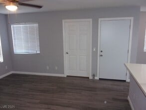 2717 Aarondavid Dr in Las Vegas, NV - Building Photo - Building Photo