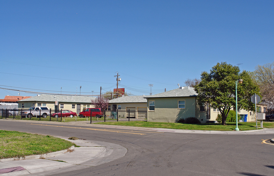 4051 21st St in Sacramento, CA - Building Photo