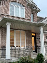 406 Black Dr in Milton, ON - Building Photo - Building Photo