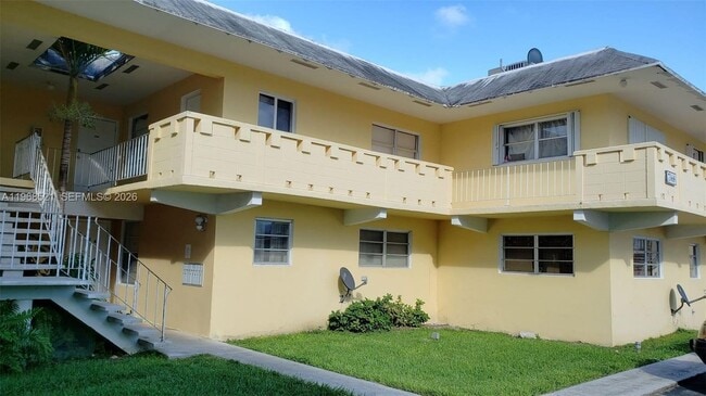 7368 SW 82nd St, Unit E216 in Miami, FL - Building Photo - Building Photo