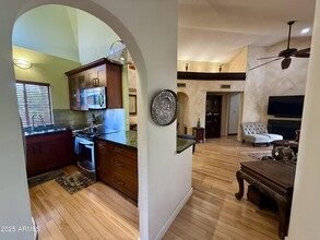 10301 N 70th St in Paradise Valley, AZ - Building Photo - Building Photo