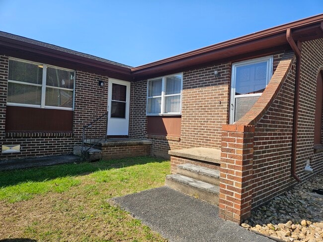 3696 Bennett Rd, Unit 3696 Bennett Rd.