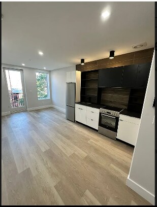 727 DeKalb Ave-Unit -4 in Brooklyn, NY - Building Photo