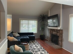 3847 San Marcos Ct in Thousand Oaks, CA - Building Photo - Building Photo