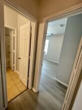 5003 Gemsbuck Chase in San Antonio, TX - Foto de edificio - Building Photo