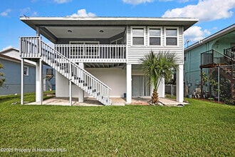 3276 Rose Arbor Dr in Hernando Beach, FL - Building Photo - Building Photo