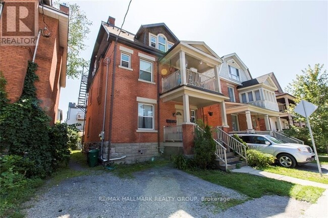 132 Flora St in Ottawa, ON - Building Photo - Building Photo