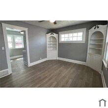Cozy hilltop haven in Cleveland, OH - Building Photo - Building Photo
