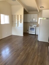 2424 Union Ave in Klamath Falls, OR - Foto de edificio - Building Photo