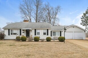 1836 Morven Ave in Overland, MO - Building Photo