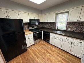 5197 W 75th St in Prairie Village, KS - Building Photo - Building Photo
