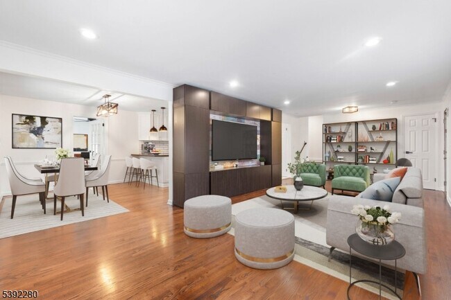 property at 6 Nottingham Rd