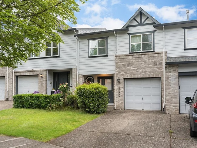 property at 17523 SW Heatherwood Ln