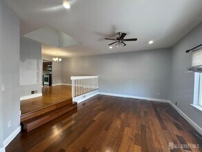 16 Dawn Ct in Monmouth Junction, NJ - Building Photo - Building Photo