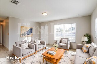 1231 NE 214th St in Miami, FL - Building Photo - Building Photo