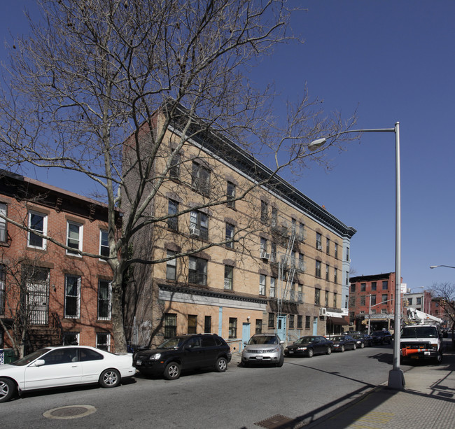 254 Bergen St in Brooklyn, NY - Foto de edificio - Building Photo