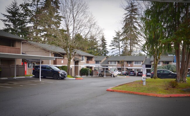 Silver Ridge Apartments in Tacoma, WA - Foto de edificio - Building Photo