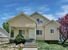 7658 Snowy Owl Rd in Eagle Mountain, UT - Building Photo