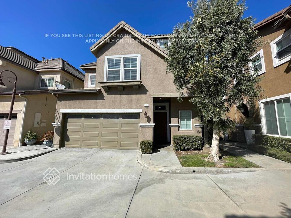 3611 Scribner Ln in Inglewood, CA - Building Photo