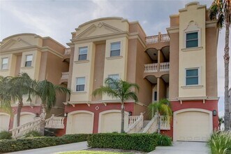 120 Brightwater Dr in Clearwater, FL - Building Photo - Building Photo