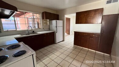 1606 Virginia St NE in Albuquerque, NM - Foto de edificio - Building Photo