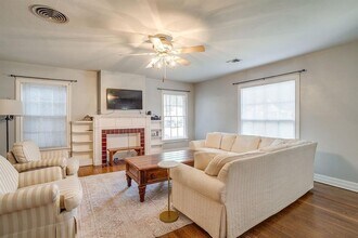 3224 Cockrell Ave in Fort Worth, TX - Building Photo - Building Photo