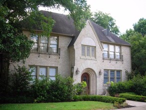 4000 Hawthorne Avenue in Dallas, TX - Foto de edificio - Building Photo