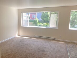 Harvard House Apartments in Seattle, WA - Building Photo - Interior Photo