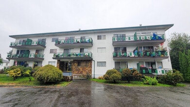 Mainstreet on Yale Apartments in Chilliwack, BC - Building Photo - Building Photo