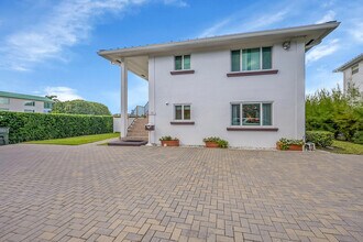 1702 S Ocean Blvd in Delray Beach, FL - Building Photo - Building Photo