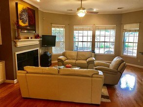 6530 Adobe Trails Dr in Sugar Land, TX - Building Photo - Building Photo
