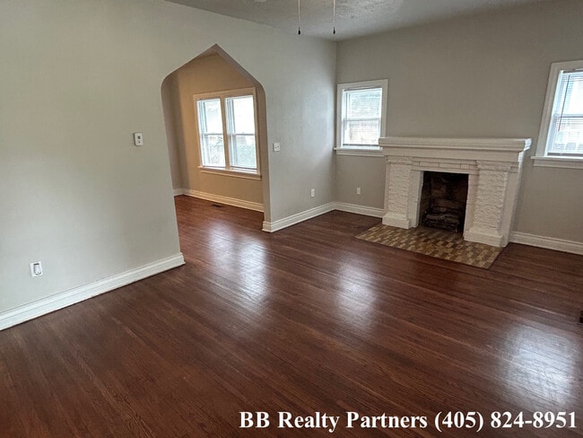2812 E Admiral Blvd in Tulsa, OK - Building Photo - Building Photo