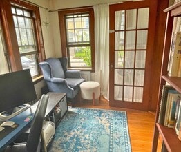 22 -24 Bayard St, Unit #1 (First Floor) in Boston, MA - Building Photo - Building Photo