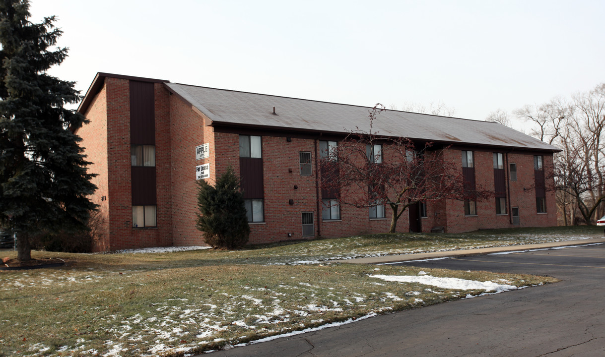 Legacy on Minnesota in Troy, MI - Building Photo