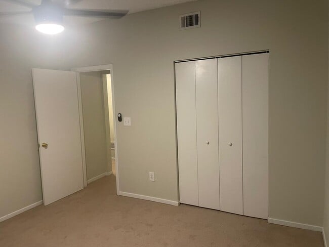 property at 6822 Glenridge Dr