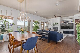 5450 E Deer Valley Dr in Phoenix, AZ - Building Photo