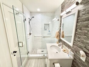 703 Reef Cir in Port Hueneme, CA - Building Photo - Building Photo